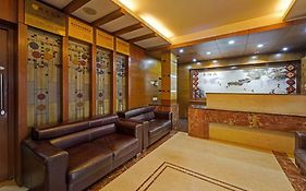 Oyo Townhouse 850 The Redfox Hotels Near Us Consulate